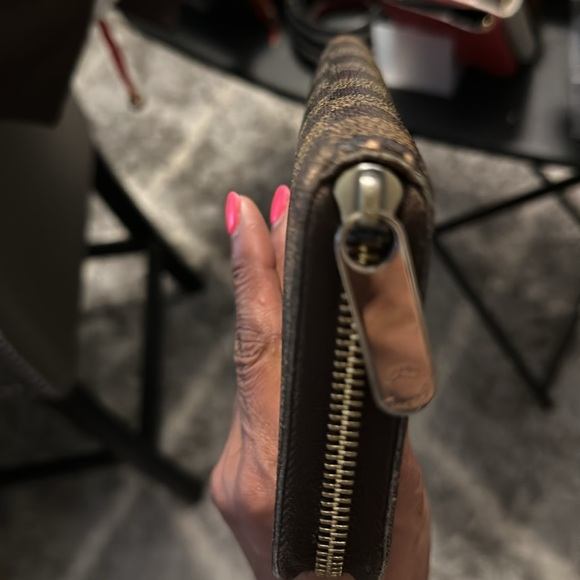 Louis Vuitton Damier Zippy Zip Around Long Wallet purse - Picture 8 of 8